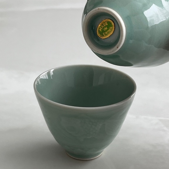 Longquan Celadon Tea Pot and 4 Tea Cups. Koi Fish. - Picture 14 of 16